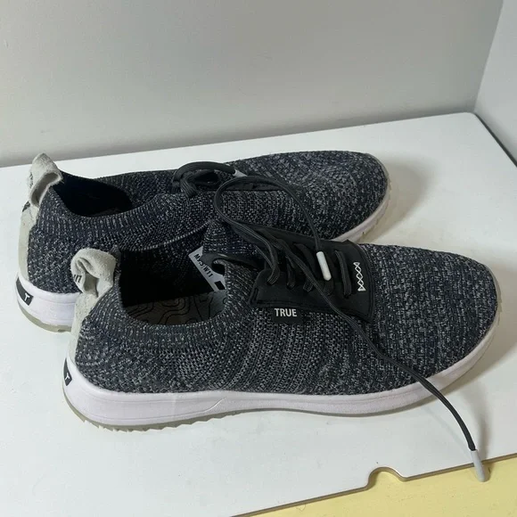 TRUE Linkswear Performance Knit Sneaker Size 9.5 All Day Knit Sneakers EUC - Picture 8 of 13